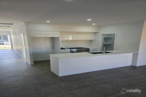 Property photo of 6 Davis Way Walloon QLD 4306