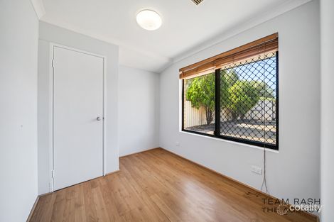 Property photo of 14 Spoonbill Pass Bennett Springs WA 6063
