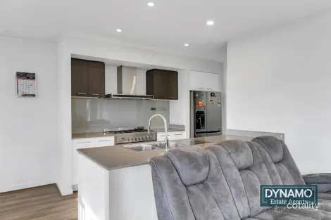 Property photo of 556 Grand Boulevard Craigieburn VIC 3064