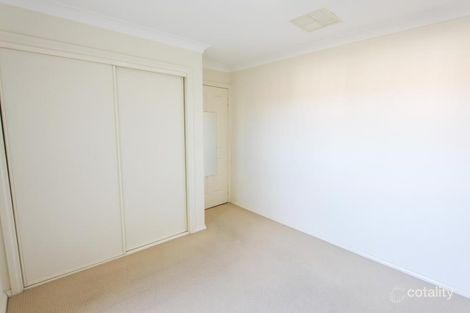 Property photo of 1/10 Auderdale Close Bourkelands NSW 2650
