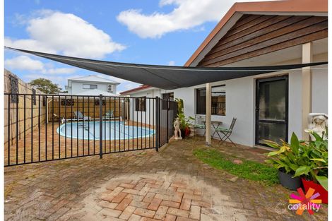 2/6 Bradshaw Cres, Manning, WA 6152