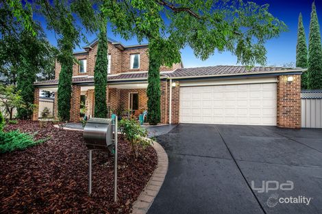 Property photo of 12 Wellington Place Caroline Springs VIC 3023