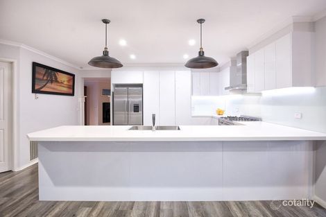 Property photo of 16 Willowbank Way Attwood VIC 3049