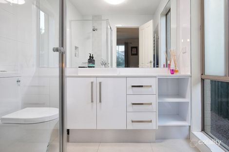 Property photo of 16 Willowbank Way Attwood VIC 3049