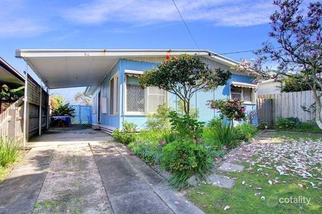 82 Seventh Ave, Rosebud, VIC 3939