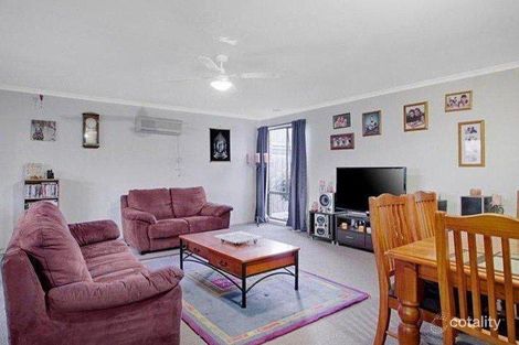 Property photo of 16 Red Gum Circuit Pakenham VIC 3810