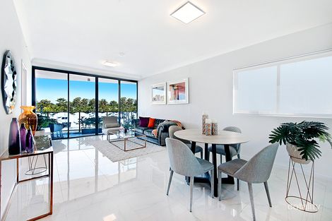 Property photo of 3210/5 Harbour Side Court Biggera Waters QLD 4216