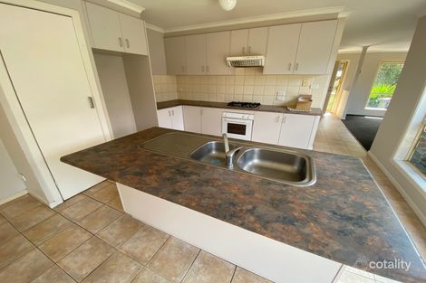 Property photo of 2/24 Coolabah Crescent Hoppers Crossing VIC 3029