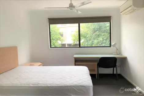 Property photo of 45 Barrett Street Robertson QLD 4109