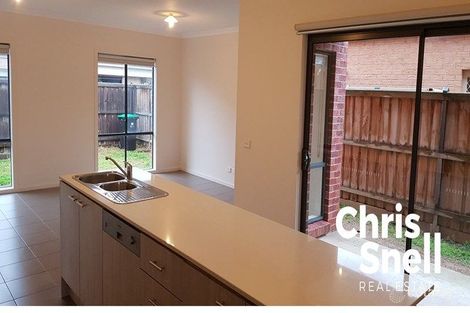 Property photo of 12 Dahlia Crescent Keysborough VIC 3173