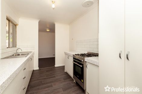 Property photo of 1 Beechcroft Place Camillo WA 6111