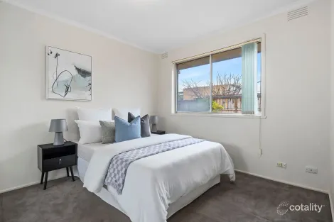 Property photo of 5 Whitehall Place Lalor VIC 3075