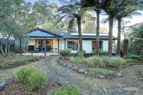 Property photo of 11 Lower Grieve Road Avonsleigh VIC 3782