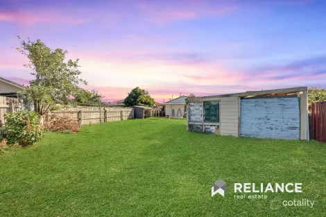 Property photo of 2 Centenary Crescent Werribee VIC 3030