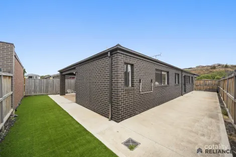 Property photo of 22 Carinya Street Bacchus Marsh VIC 3340