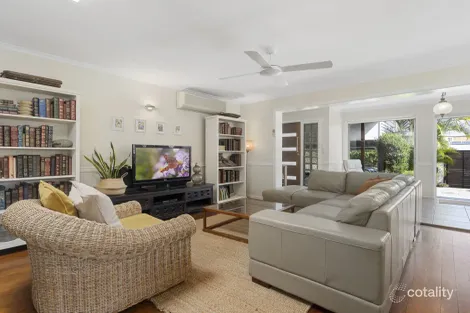 Property photo of 2/11 Evandale Crescent Miami QLD 4220