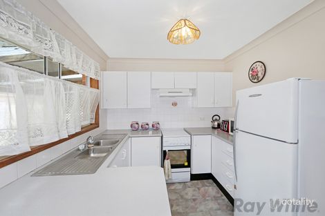 Property photo of 5 Parton Close Buff Point NSW 2262