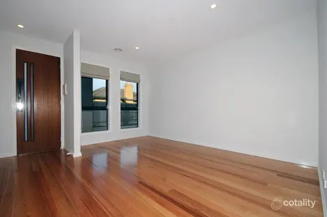 Property photo of 2/6 Fraser Street Glen Waverley VIC 3150