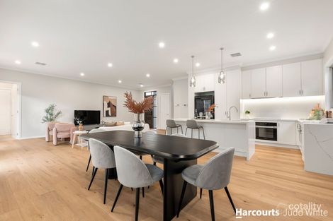 Property photo of 2/52 Rose Avenue Glen Waverley VIC 3150