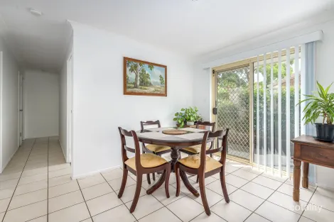 Property photo of 136 Mildura Drive Helensvale QLD 4212