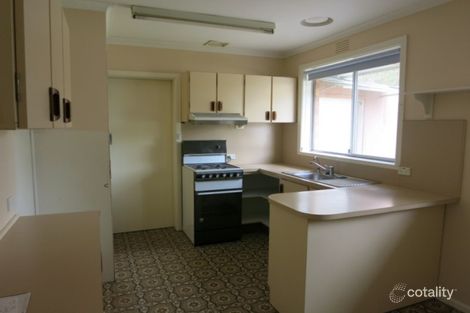 Property photo of 28 Winyard Drive Mooroolbark VIC 3138