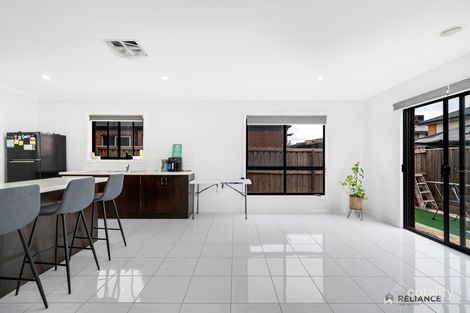 Property photo of 19 Eaglecrest Avenue Fraser Rise VIC 3336