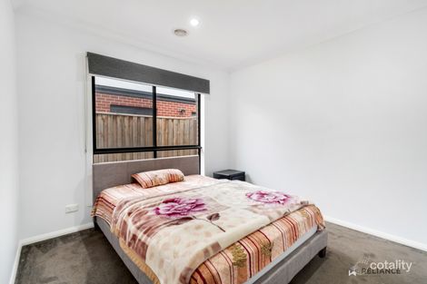 Property photo of 19 Eaglecrest Avenue Fraser Rise VIC 3336