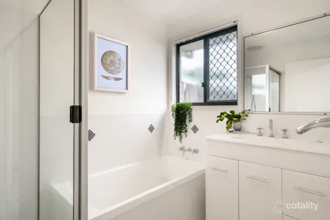 Property photo of 3/16 Cauchi Court Avoca QLD 4670