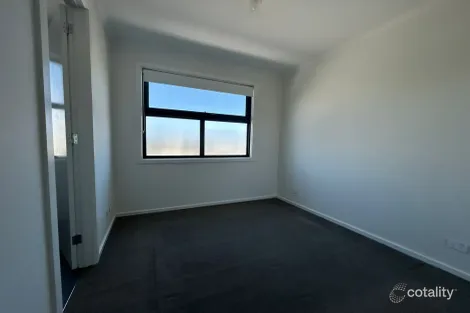 Property photo of 70 Stallion Drive St Clair SA 5011