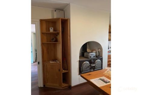 Property photo of 2 Ford Street York WA 6302