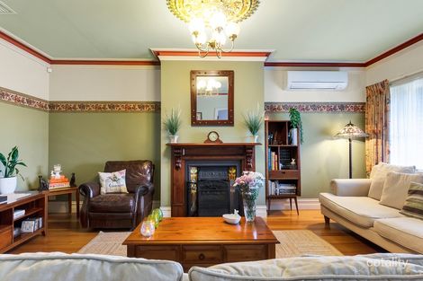 Property photo of 39 Golden Ash Grove Hoppers Crossing VIC 3029