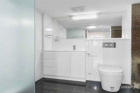 Property photo of 24/57 Lambert Street Kangaroo Point QLD 4169