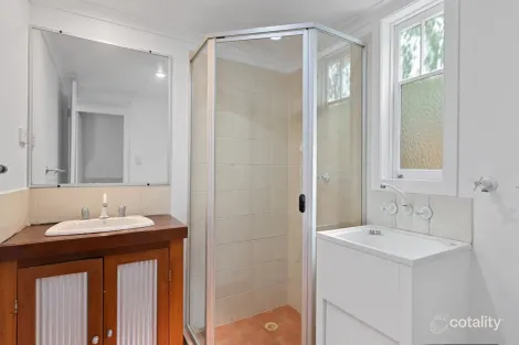 Property photo of 19 Rawlins Street Kangaroo Point QLD 4169