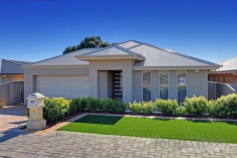 12 Arkle Pl, Woodcroft, SA 5162