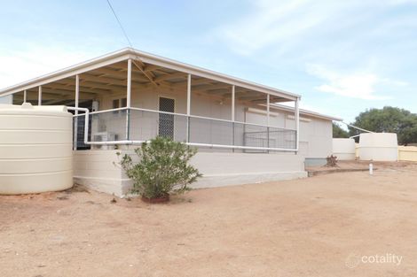 Property photo of 14 Calvary Drive Weeroona Island SA 5495