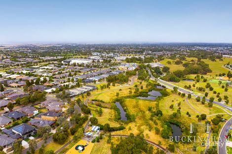 Property photo of 36 Bridgehaven Drive Craigieburn VIC 3064