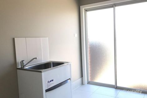 8 Wales Ave, Jordan Springs, NSW 2747