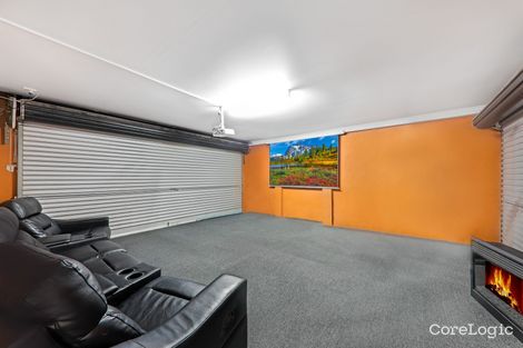 Property photo of 41 Shortridge Circuit Roxburgh Park VIC 3064