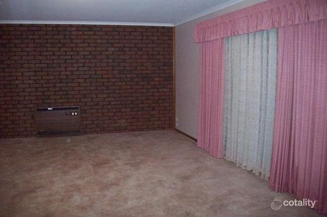 Property photo of 33 Kurrajong Street Red Cliffs VIC 3496
