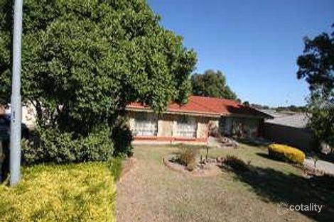 8 Gibson Ct, Woodcroft, SA 5162