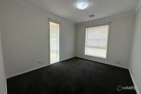 Property photo of 2 Crewen Walk Keilor Downs VIC 3038
