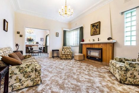 Property photo of 2 Albemarle Court Glen Iris VIC 3146