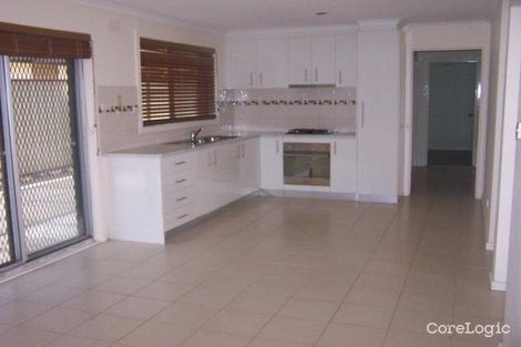 Property photo of 2 Bracknell Place Deer Park VIC 3023