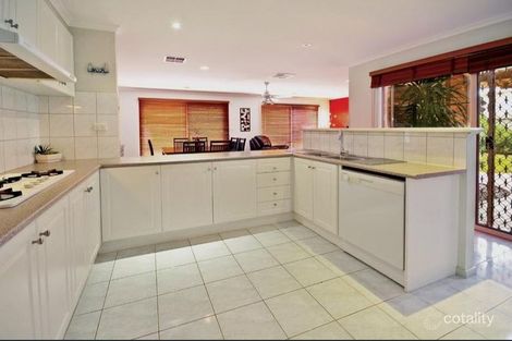 Property photo of 4 Favaro Place Hillside VIC 3037