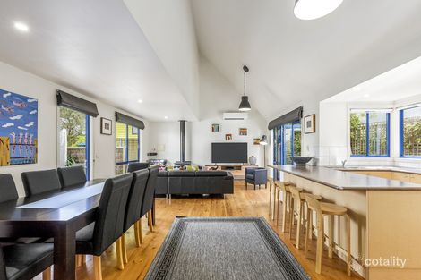 Property photo of 2/10-12 Beach Close Point Lonsdale VIC 3225