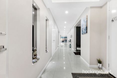 Property photo of 10 Baltic Grove Epping VIC 3076