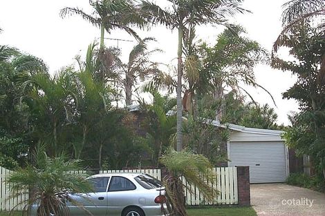 28 Lapoinya Cres, Warana, QLD 4575