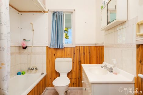 15 Hollingsworth St, Kawana, QLD 4701