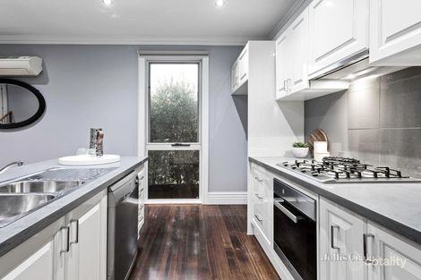 Property photo of 9/5 Greenview Close Donvale VIC 3111