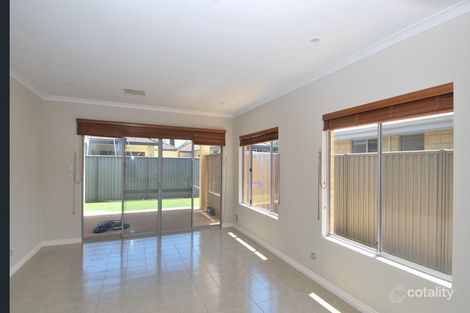 Property photo of 2/1 Calendia Way Dayton WA 6055